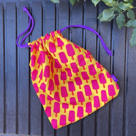 Ipsy - Summer Ice Pop  Print Cosmetics Bag - Picture 2 of 10